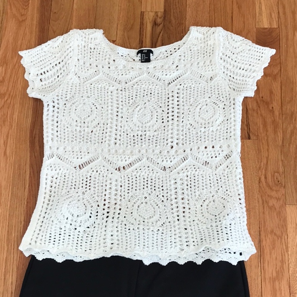 H&M woven short sleeve knit top